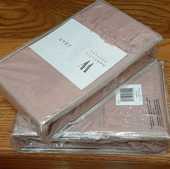 Wamsutta Vintage Linen Standard Shams with Gauze Ruffle (2 shams) Mauve - Picture 6 of 6